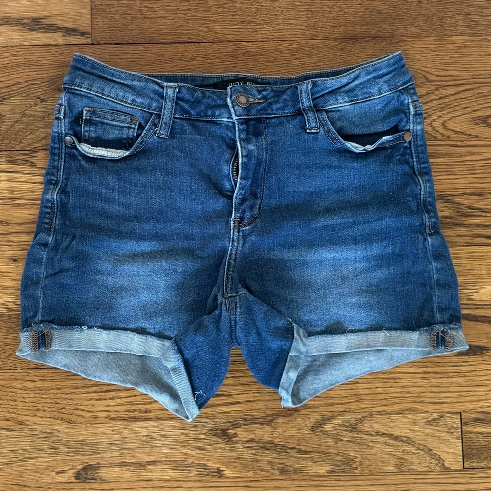 Judy Blue Shorts, size M